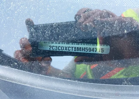 2C3CDXCT8MH594715
